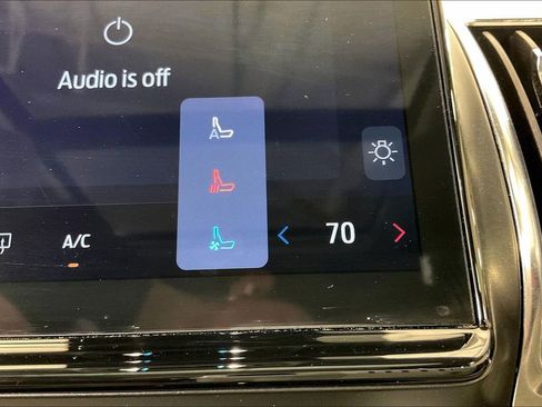 Used 2025 Ford Expedition Platinum image 35