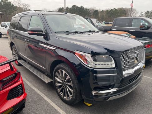 Used 2021 Lincoln Navigator Reserve w/ Luxury Package image 17