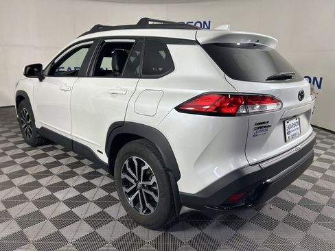 Used 2024 Toyota Corolla Cross SE image 7