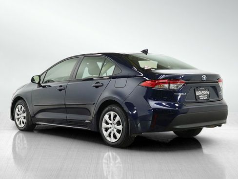 Used 2025 Toyota Corolla LE image 3