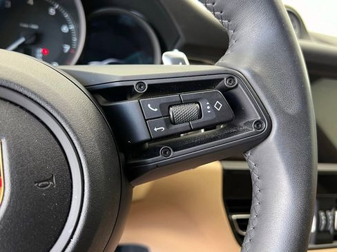 Certified 2023 Porsche Macan Turbo AWD/4WD image 9