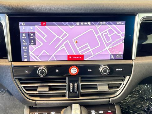 Used 2025 Porsche Macan image 15