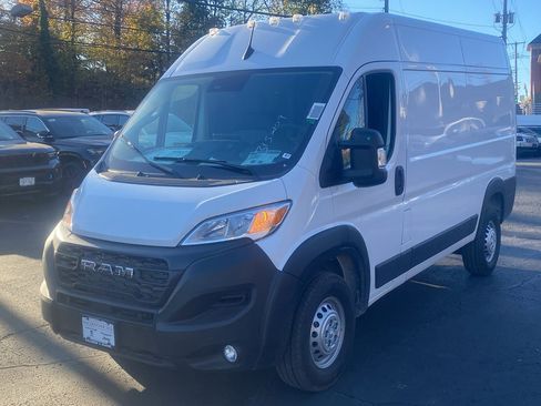 New 2025 RAM ProMaster 1500 w/ Premium Convenience Group image 3