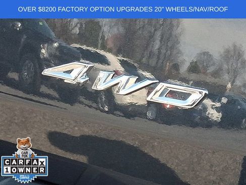 Used 2023 Ford Explorer XLT w/ Equipment Group 202A AWD/4WD image 31