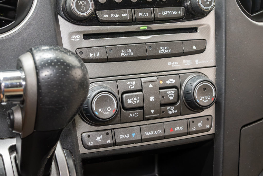 Used 2014 Honda Pilot Touring image 22