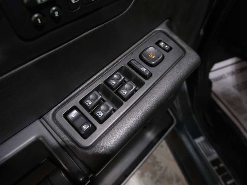 Used 2005 HUMMER H2 w/ Preferred Equipment Group image 18