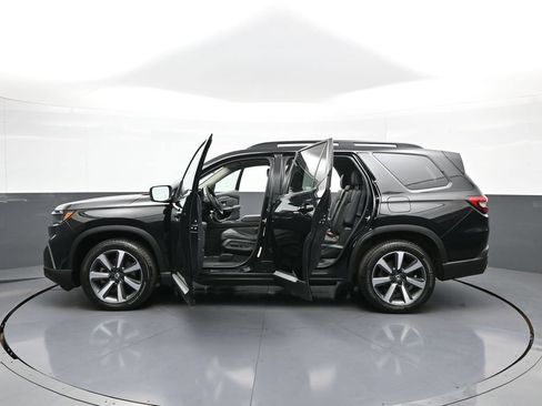 Certified 2023 Honda Pilot Touring image 45