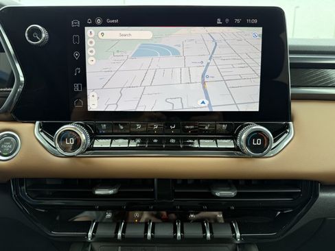 New 2026 GMC Canyon AT4 w/ Technology Plus Package AWD/4WD image 17