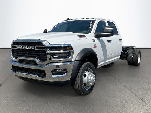 New 2026 RAM 4500 Tradesman w/ Chrome Appearance Group AWD/4WD image 3