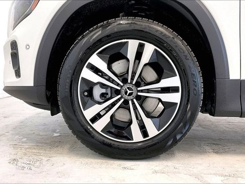 New 2026 Mercedes-Benz GLB 250 image 11