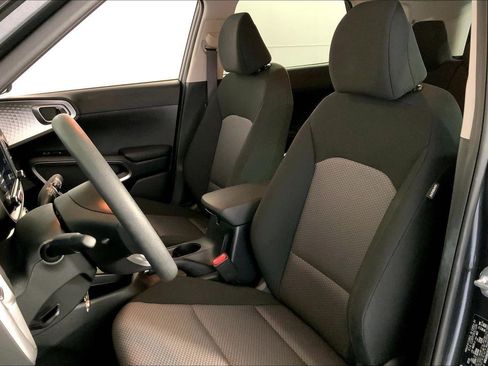 Used 2025 Kia Soul LX w/ LX Technology Package FWD image 22