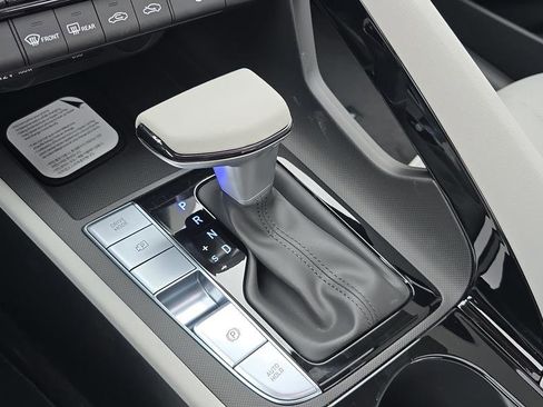 New 2026 Hyundai Elantra Limited FWD image 16