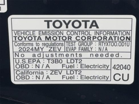 Used 2024 Toyota bZ4X XLE w/ Weather Package image 56