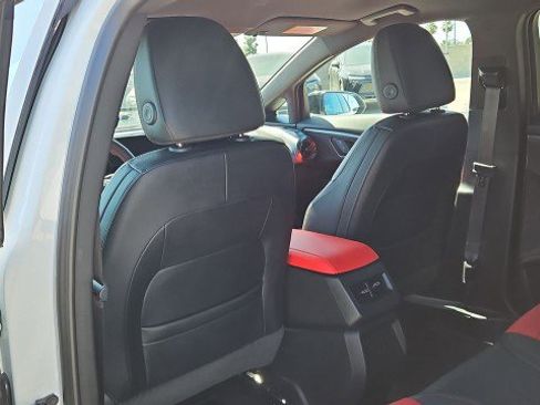 Used 2024 Chevrolet Equinox EV RS FWD image 19