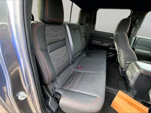 Used 2022 Nissan Frontier Pro-X RWD image 20