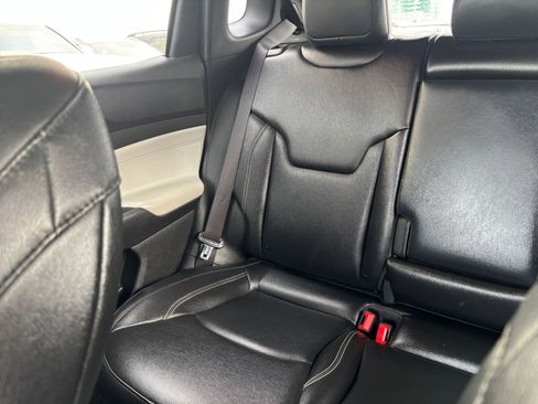 Used 2025 Jeep Compass Limited AWD/4WD image 40
