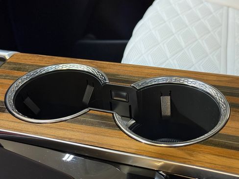 Certified 2025 Cadillac Escalade Sport Platinum w/ LPO, ONYX Package image 44