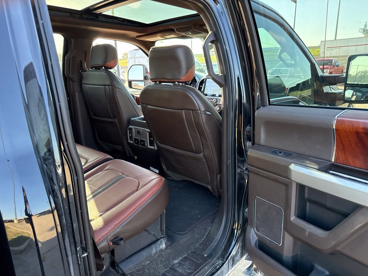 Used 2022 Ford F250 King Ranch w/ King Ranch Ultimate Package AWD/4WD image 12
