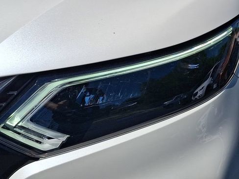 Certified 2022 Nissan Rogue Sport SL w/ Premium Package AWD/4WD image 9
