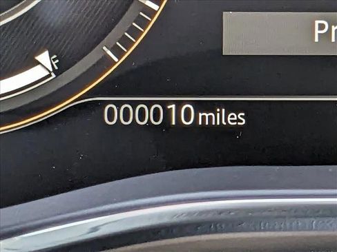 New 2025 Jaguar F-PACE R-Dynamic S image 8