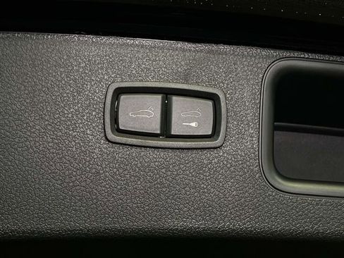 New 2026 Porsche Macan image 22