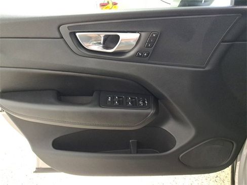 Used 2023 Volvo XC60 B5 Plus w/ Climate Package image 21