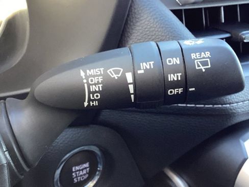 Used 2025 Toyota RAV4 XLE AWD/4WD image 22