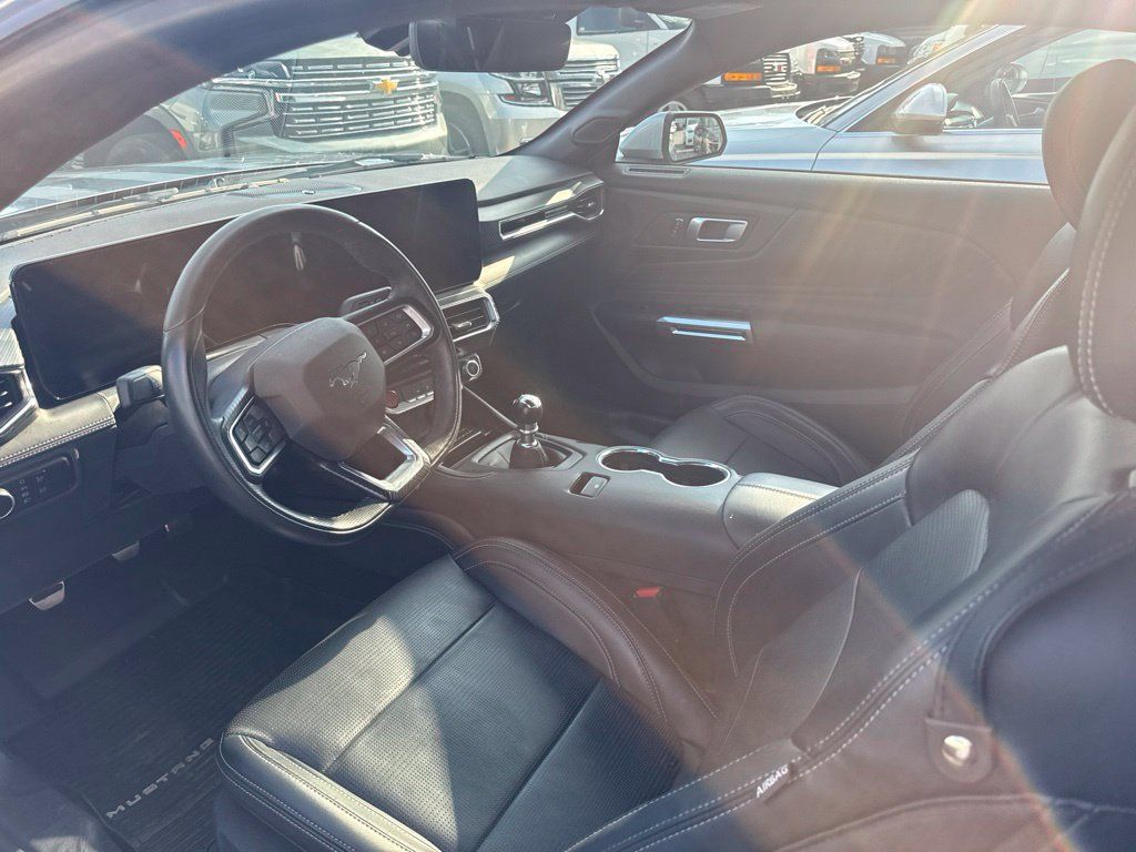 Used 2024 Ford Mustang GT Premium RWD image 3