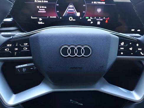 New 2025 Audi Q5 Premium Plus AWD/4WD image 18