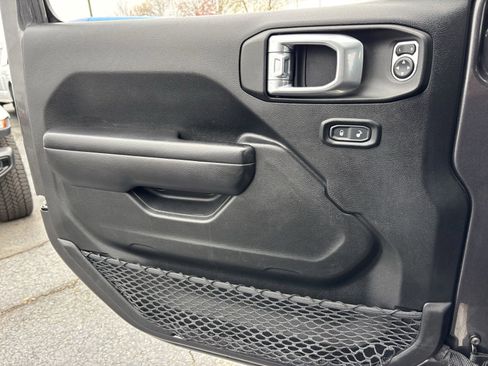 Used 2021 Jeep Gladiator Rubicon w/ Trailer Tow Package image 15