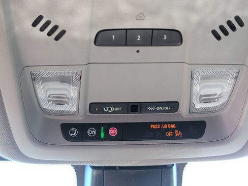 New 2026 Chevrolet Blazer LT w/ Convenience Package FWD image 17