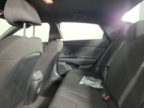 New 2025 Hyundai Elantra SEL image 29