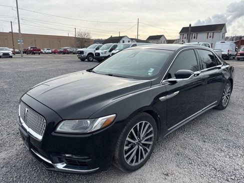 Used 2017 Lincoln Continental Select w/ Climate Package image 2