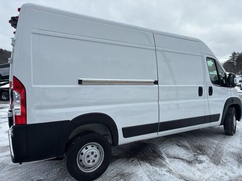 Used 2024 RAM ProMaster 2500 w/ Convenience Group image 13