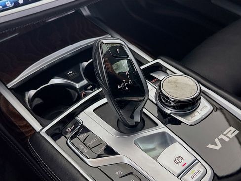 Used 2020 BMW M760i xDrive w/ Luxury Rear Seating Package image 14