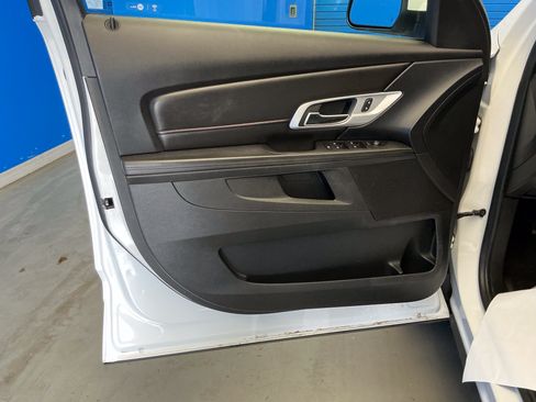 Used 2017 GMC Terrain SLE FWD image 9