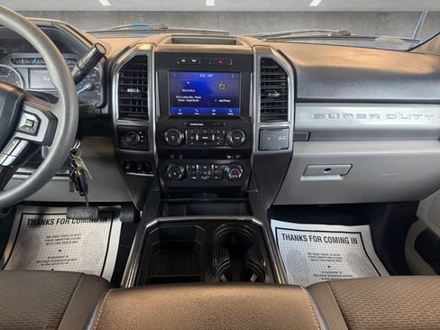 Used 2022 Ford F250 XLT w/ XLT Premium Package AWD/4WD image 4
