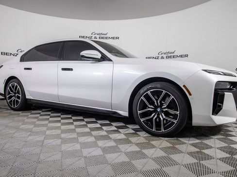 Used 2023 BMW 740i RWD image 2