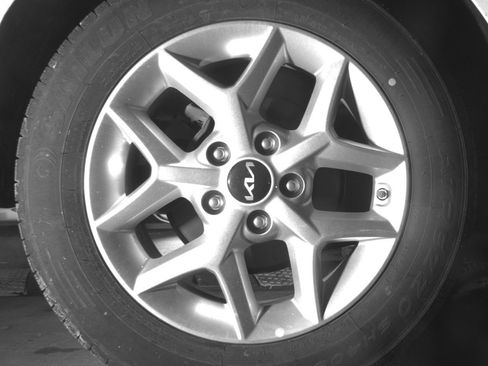 Used 2025 Kia Soul LX w/ LX Technology Package image 15