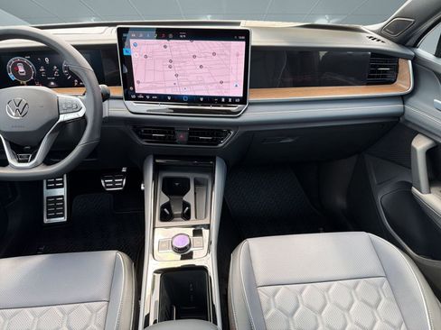New 2026 Volkswagen Tiguan SEL R-Line AWD/4WD image 28