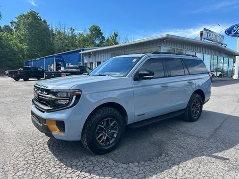 Used 2025 Ford Expedition Tremor AWD/4WD image 1