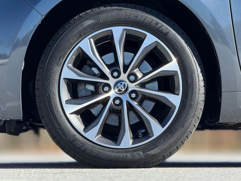 Used 2017 Toyota Avalon XLE w/ Carpet Mat Package image 18