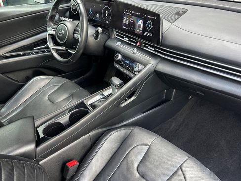 Used 2023 Hyundai Elantra Limited FWD image 14