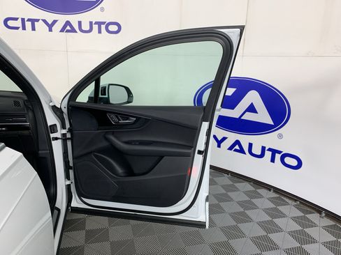 Used 2017 Audi Q7 3.0T Premium Plus w/ Premium Plus Package AWD/4WD image 39