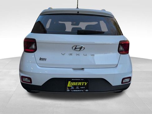 Certified 2023 Hyundai Venue SEL image 4
