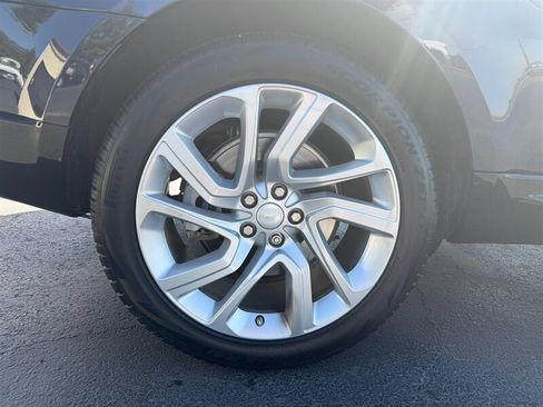Used 2019 Land Rover Range Rover Sport HSE AWD/4WD image 30