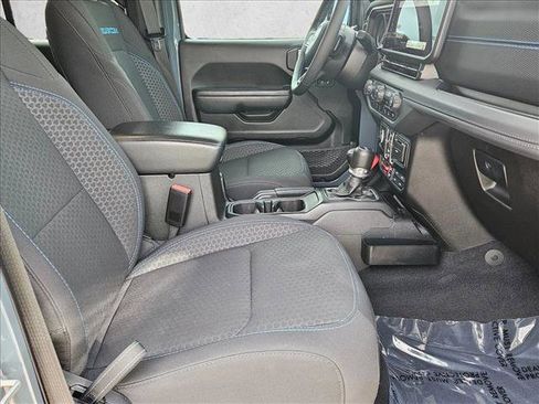 Used 2024 Jeep Wrangler Unlimited Rubicon 4xe w/ Technology Group image 21