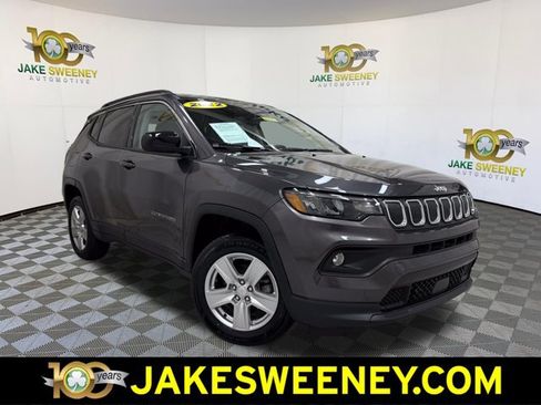 Used 2022 Jeep Compass Latitude AWD/4WD image 1