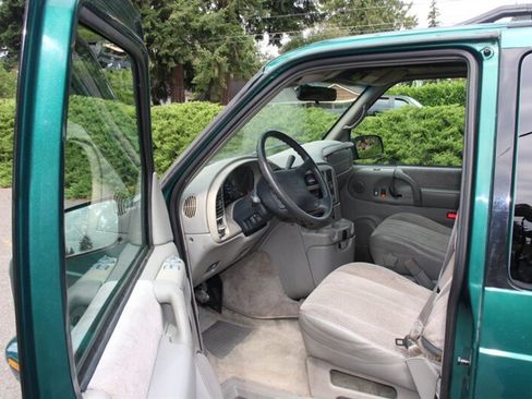 Used 1998 Chevrolet Astro LS RWD image 14