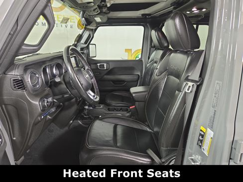 Used 2022 Jeep Wrangler Unlimited Sahara w/ Cold Weather Group AWD/4WD image 12